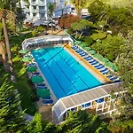 منتجع Parque Vacacional Eden 4*
