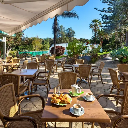 Üdülőközpont Parque Vacacional Eden 4*